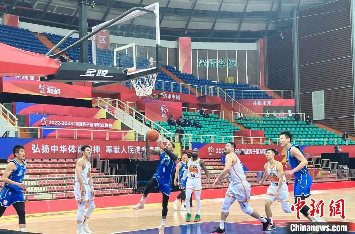 哈达迪伤退后四川男篮在加时险胜吉林队，迎来