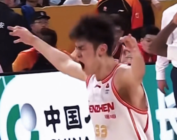 王浩然砍33+5助攻助深圳力克山西 持球突破引热议